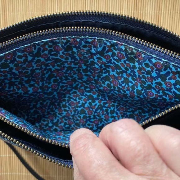 Coach Nylon Blue Floral Bag With Matching Leather Wristlet - Picture 5 of 16